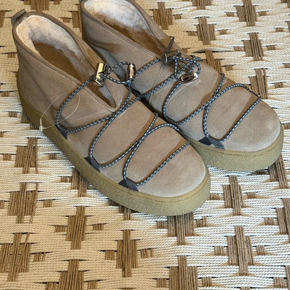 Snowdrop Micro Genuine Shearling Boot (Women)
Free People